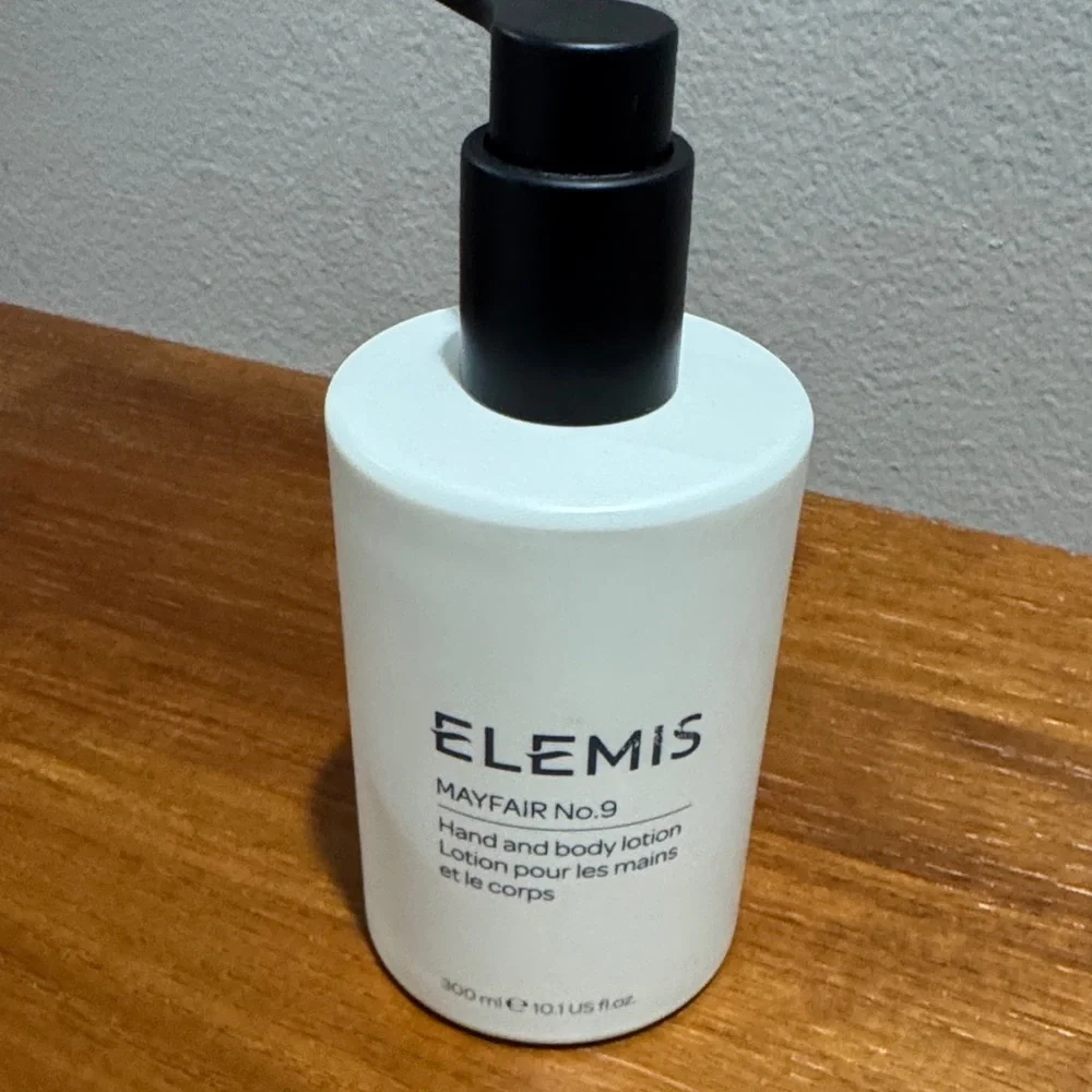 ELEMIS Mayfair No.9 Hand & Body Lotion - White bottle with Black pump